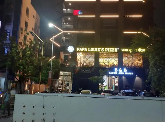 Hotel R K Villa Ahmedabad